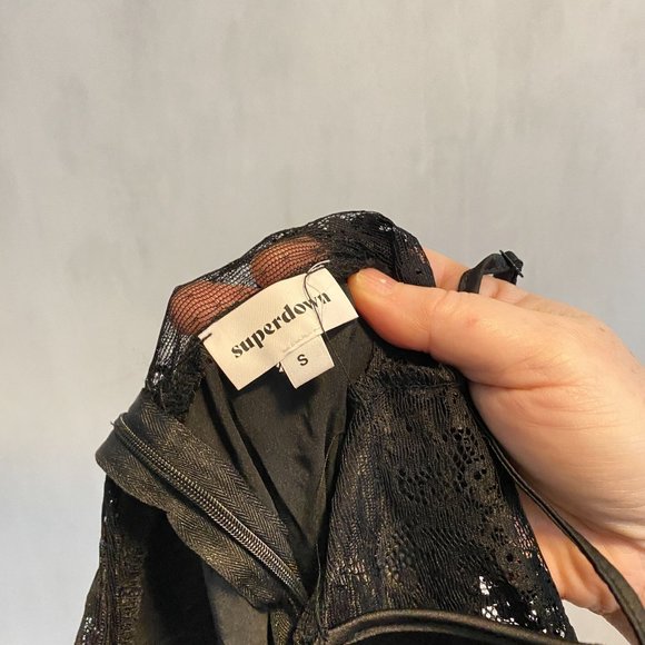 Superdown Raine Lace Dress - Picture 5 of 5